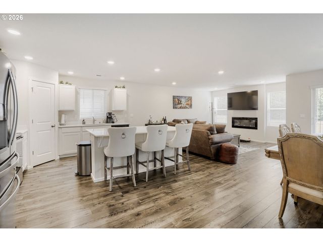 228 N 30TH Dr, Ridgefield, WA 98642