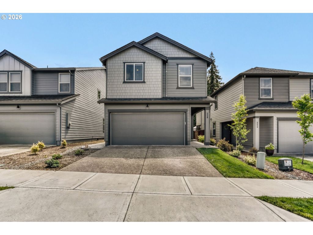 228 N 30TH Dr, Ridgefield, WA 98642