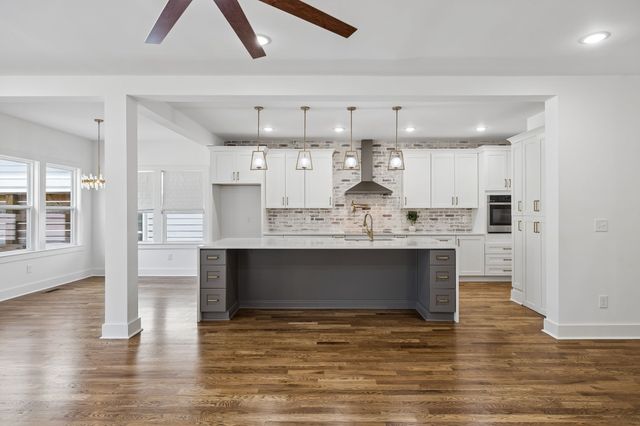 3824 Saunders Ave, Nashville, TN 37216