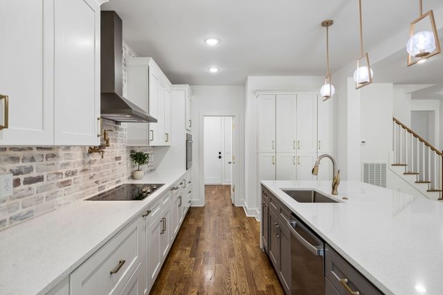 3824 Saunders Ave, Nashville, TN 37216