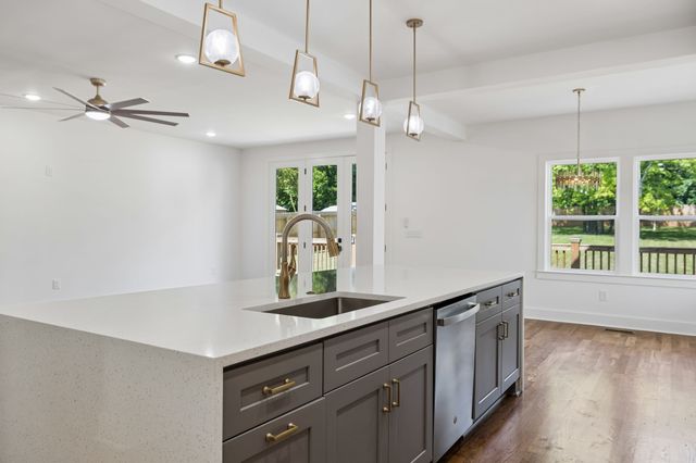 3824 Saunders Ave, Nashville, TN 37216