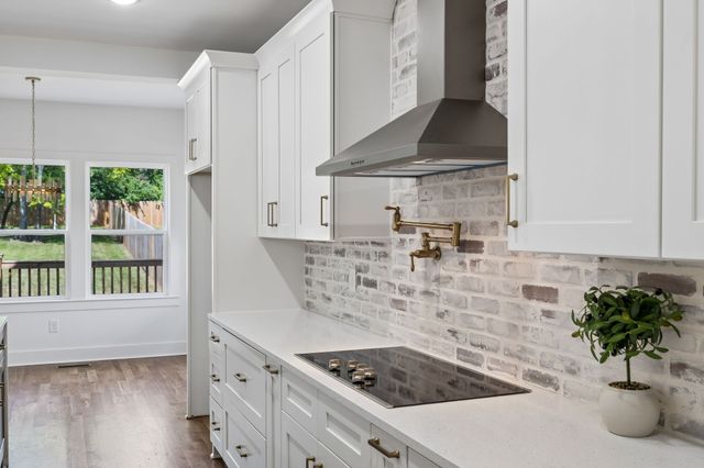 3824 Saunders Ave, Nashville, TN 37216