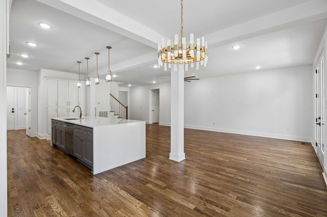 3824 Saunders Ave, Nashville, TN 37216