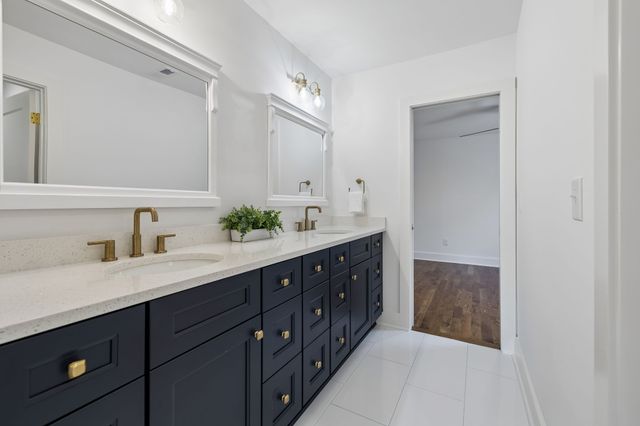 3824 Saunders Ave, Nashville, TN 37216