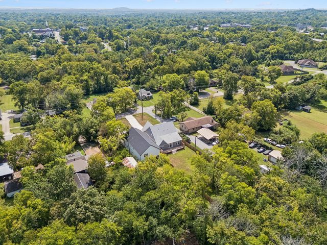 3824 Saunders Ave, Nashville, TN 37216