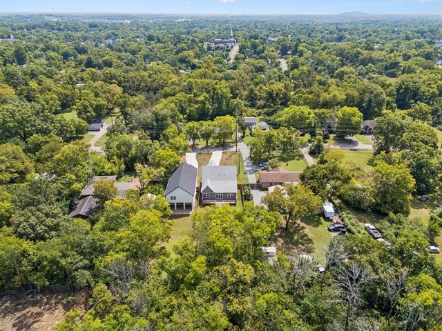 3824 Saunders Ave, Nashville, TN 37216