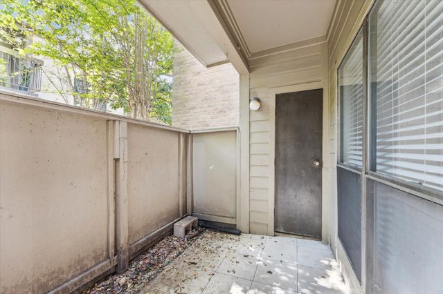 10053 Westpark Dr 307, Houston, TX 77042