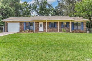 1422 Starlight Dr, Cantonment, FL 32533
