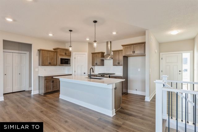 5718 NE Creek Ridge Drive, Ankeny, IA 50021