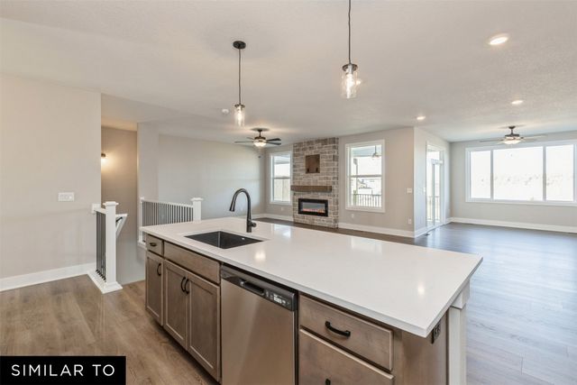 5718 NE Creek Ridge Drive, Ankeny, IA 50021