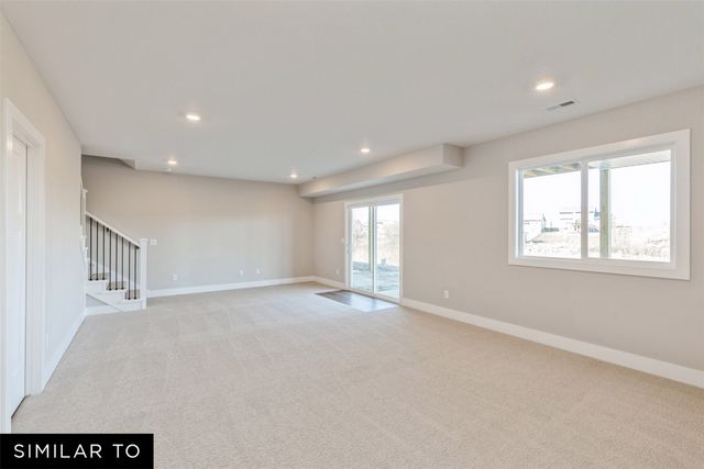 5718 NE Creek Ridge Drive, Ankeny, IA 50021