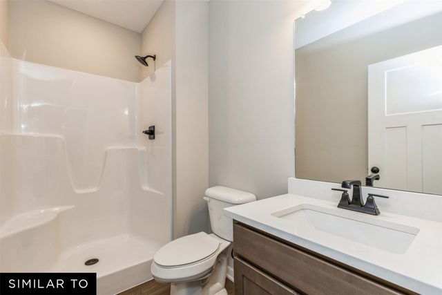 5718 NE Creek Ridge Drive, Ankeny, IA 50021