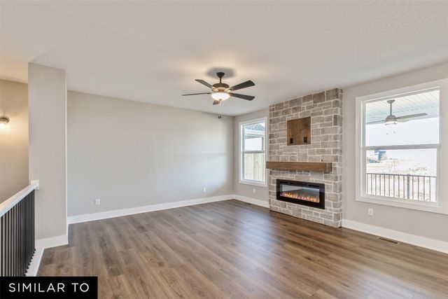 5718 NE Creek Ridge Drive, Ankeny, IA 50021