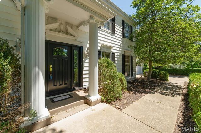 1 E Weldon Springs Heights Drive, St Charles, MO 63304