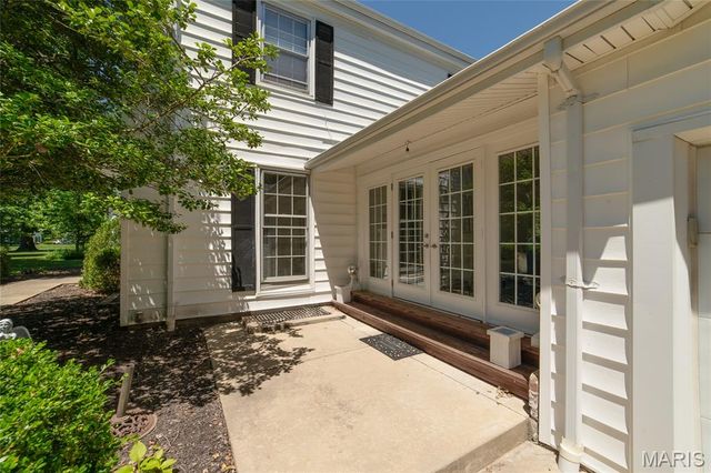 1 E Weldon Springs Heights Drive, St Charles, MO 63304