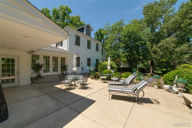 1 E Weldon Springs Heights Drive, St Charles, MO 63304