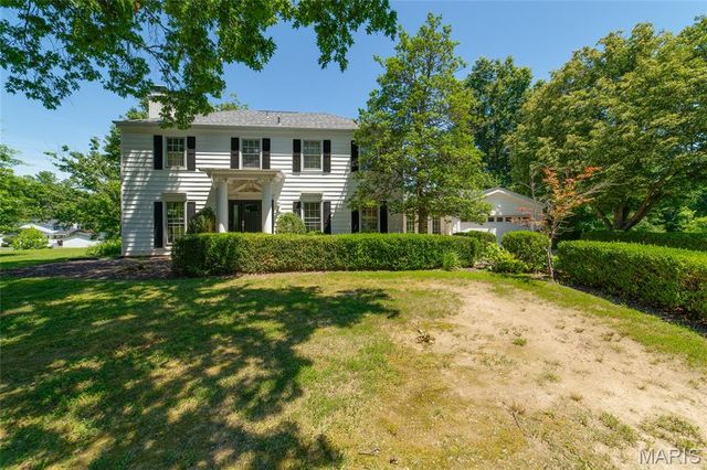1 E Weldon Springs Heights Drive, St Charles, MO 63304