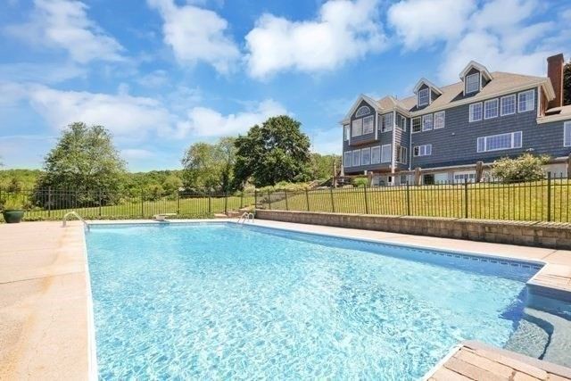 751 Ridge Rd, Wilbraham, MA 01095