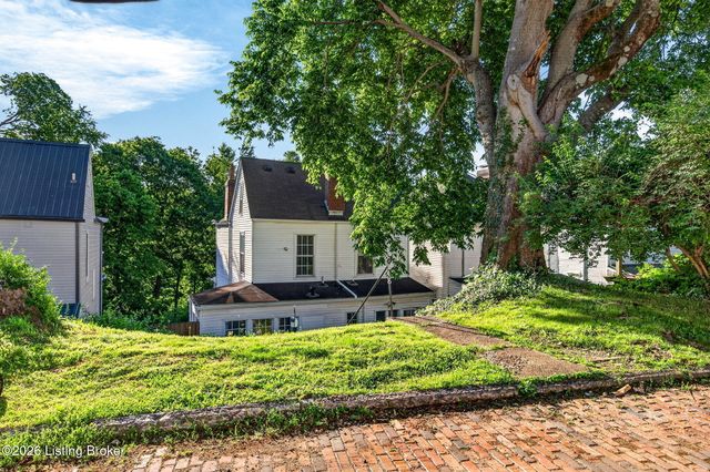 148 Coral Ct, Louisville, KY 40206