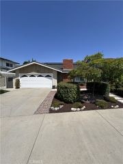 5802 Snowden, Lakewood, CA 90713