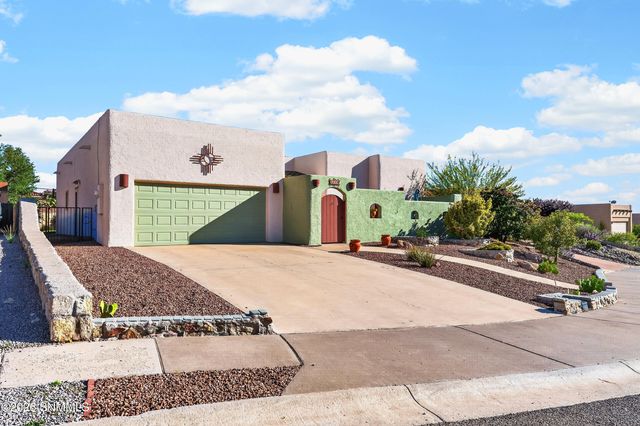 2540 Scenic Crest Loop, Las Cruces, NM 88011