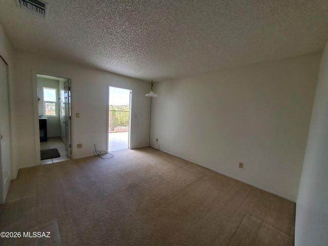 6400 E Calle Cavillo, Tucson, AZ 85750