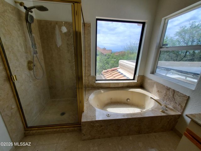 6400 E Calle Cavillo, Tucson, AZ 85750