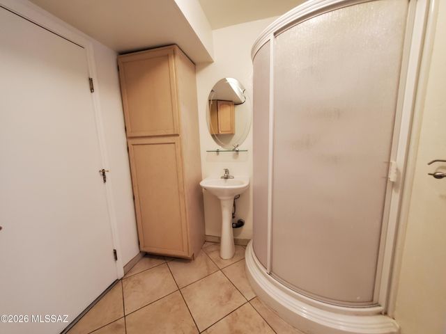 6400 E Calle Cavillo, Tucson, AZ 85750