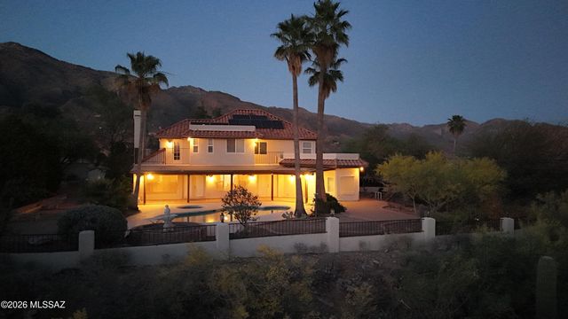 6400 E Calle Cavillo, Tucson, AZ 85750