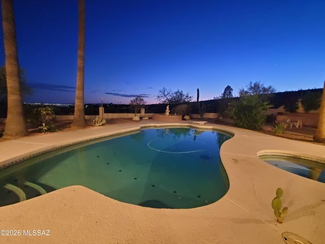 6400 E Calle Cavillo, Tucson, AZ 85750