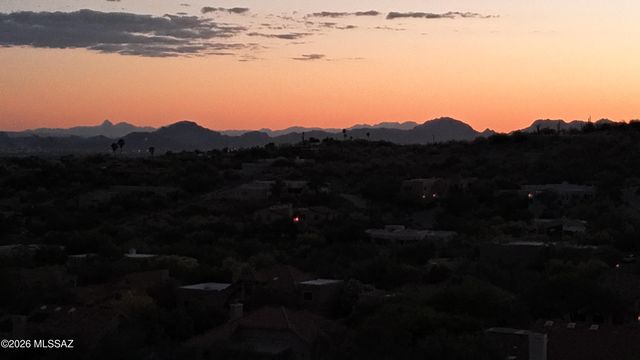 6400 E Calle Cavillo, Tucson, AZ 85750
