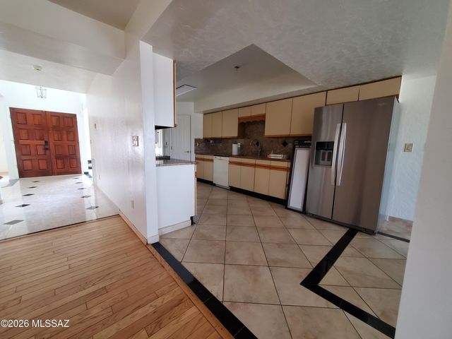 6400 E Calle Cavillo, Tucson, AZ 85750