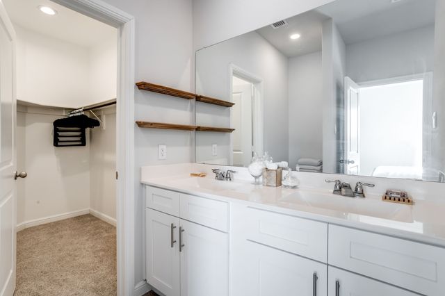 425 Passenger Trail, Fort Worth, TX 76131