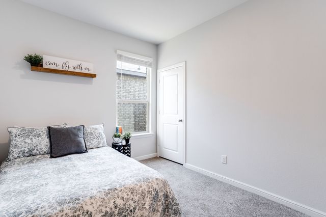 425 Passenger Trail, Fort Worth, TX 76131