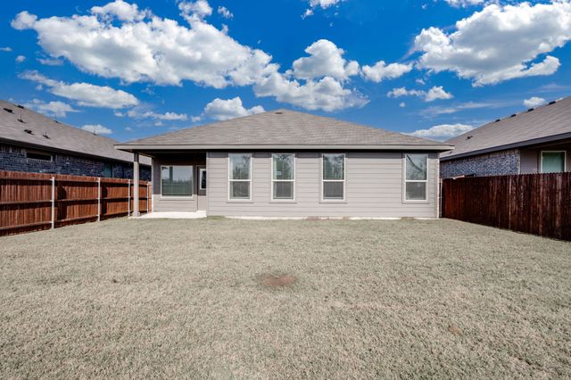 425 Passenger Trail, Fort Worth, TX 76131