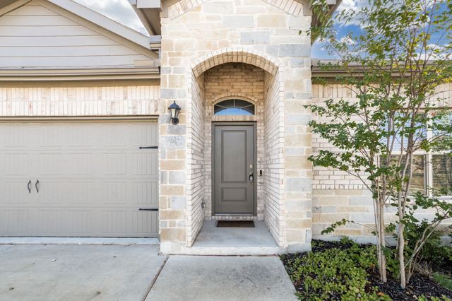 425 Passenger Trail, Fort Worth, TX 76131