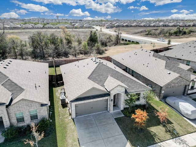 425 Passenger Trail, Fort Worth, TX 76131