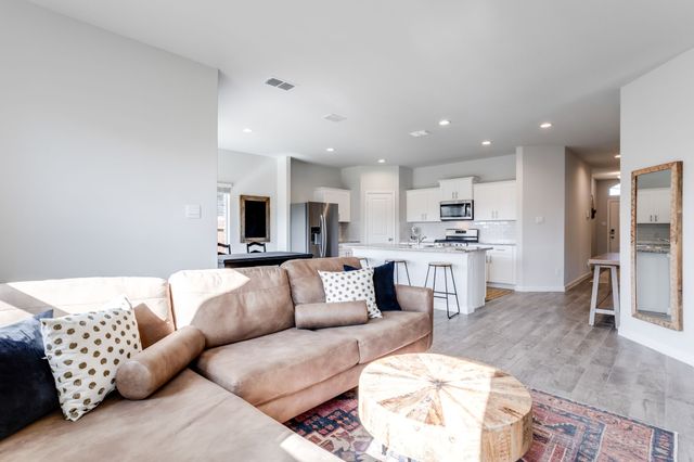 425 Passenger Trail, Fort Worth, TX 76131