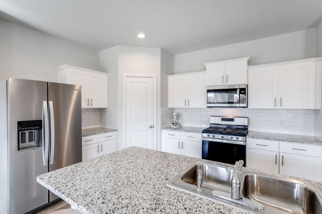 425 Passenger Trail, Fort Worth, TX 76131