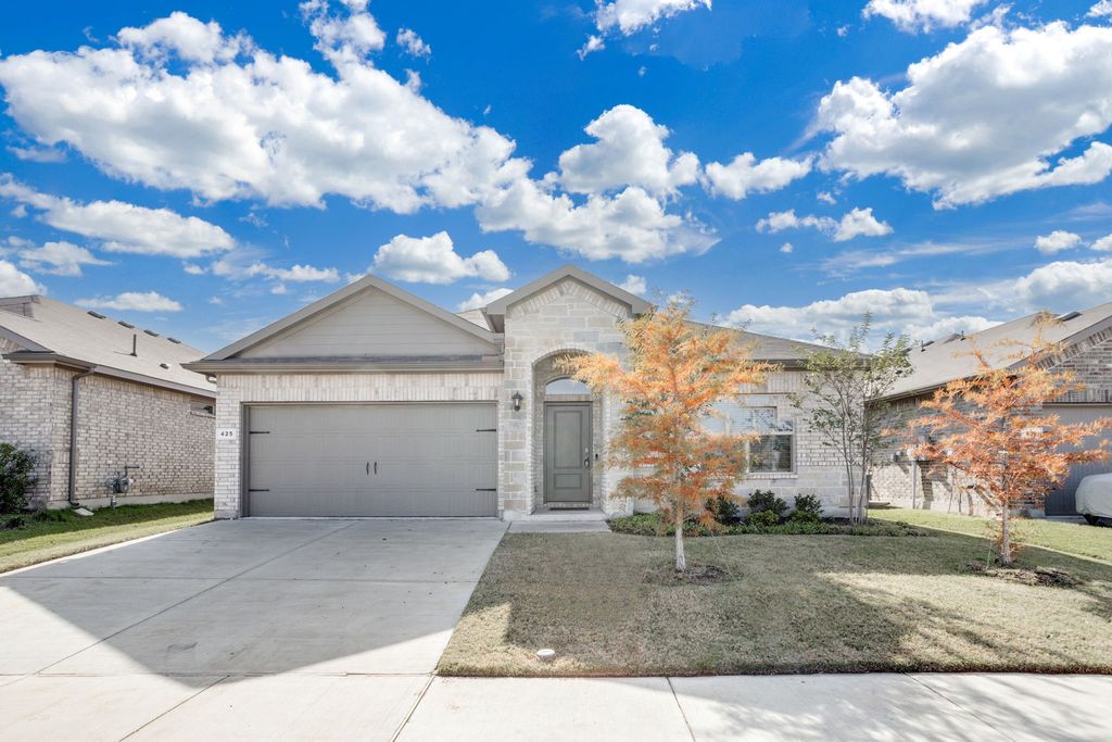 425 Passenger Trail, Fort Worth, TX 76131
