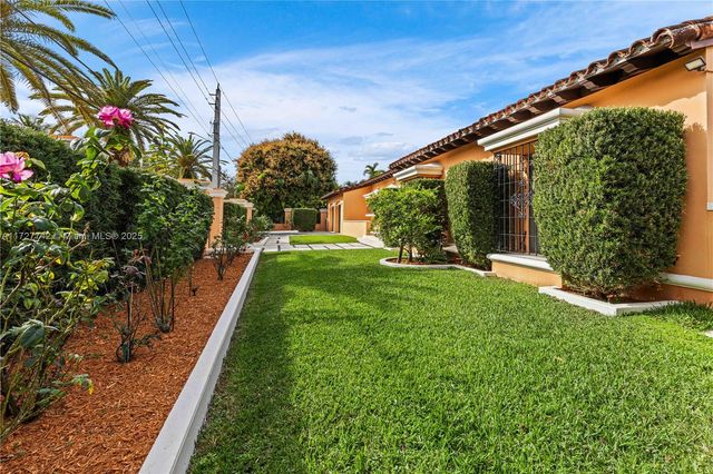 1181 S Alhambra Cir, Coral Gables, FL 33146