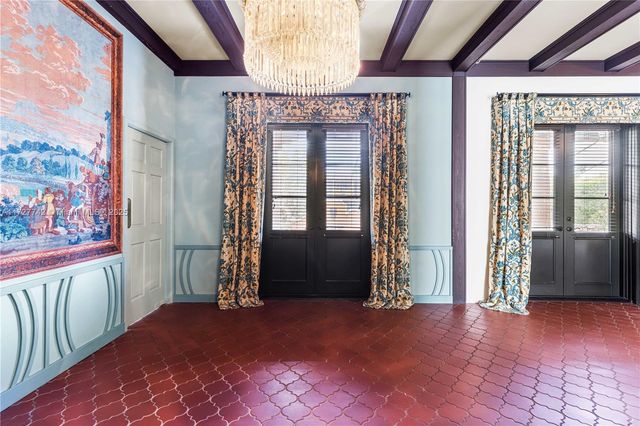 1181 S Alhambra Cir, Coral Gables, FL 33146