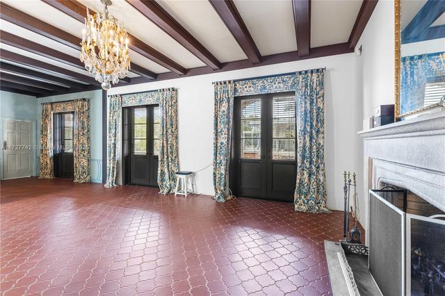 1181 S Alhambra Cir, Coral Gables, FL 33146