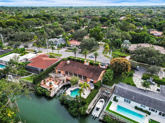 1181 S Alhambra Cir, Coral Gables, FL 33146