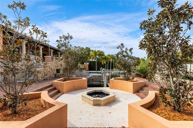 1181 S Alhambra Cir, Coral Gables, FL 33146