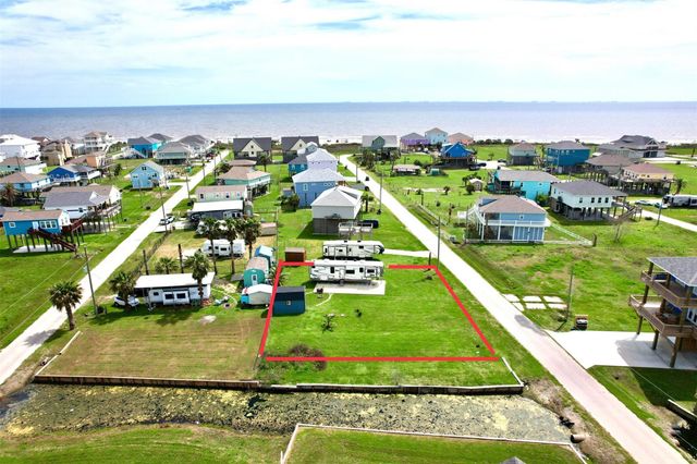 892 Bowers Lane, Crystal Beach, TX 77650