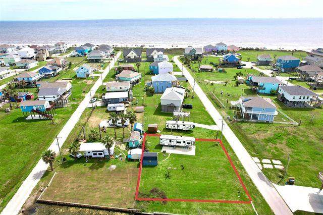 892 Bowers Lane, Crystal Beach, TX 77650