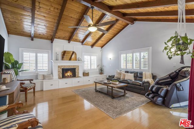 13531 Fusano Avenue, Sylmar (los Angeles), CA 91342