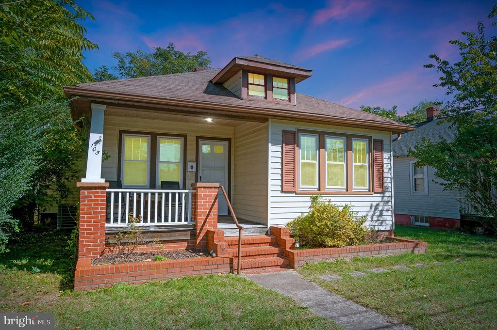 105 CHATHAM ST, Fredericksburg, VA 22405