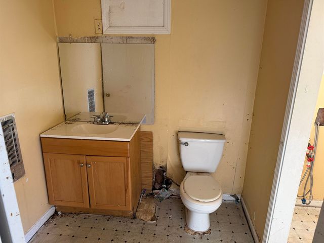 275 FLYNN RD, Memphis, TN 38109